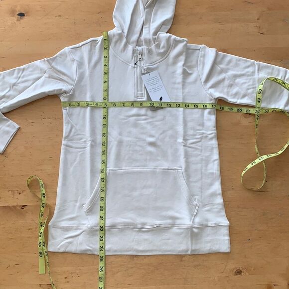 NEW T Tahari Long Sleeve Hooded Half Zip Fleece Top Size Small - Picture 9 of 11